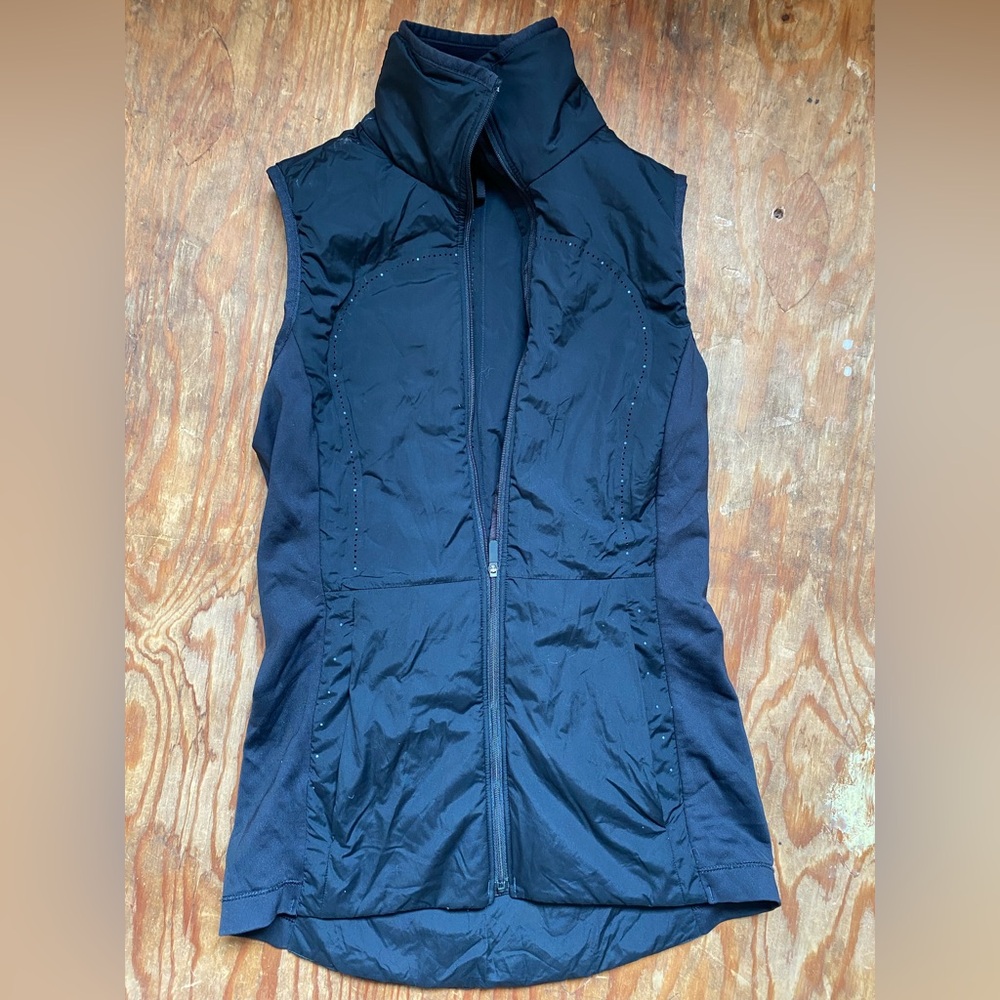 Lululemon Athletica Black Quilted Vest thin size 0